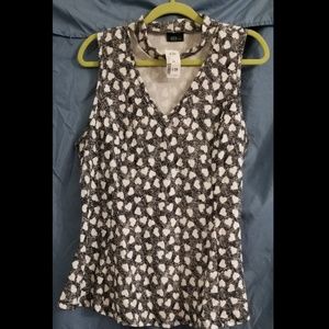 Heart patterned keyhole top